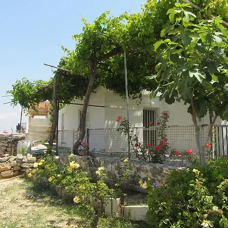 Village House Maison d'hôtes Pissoúri